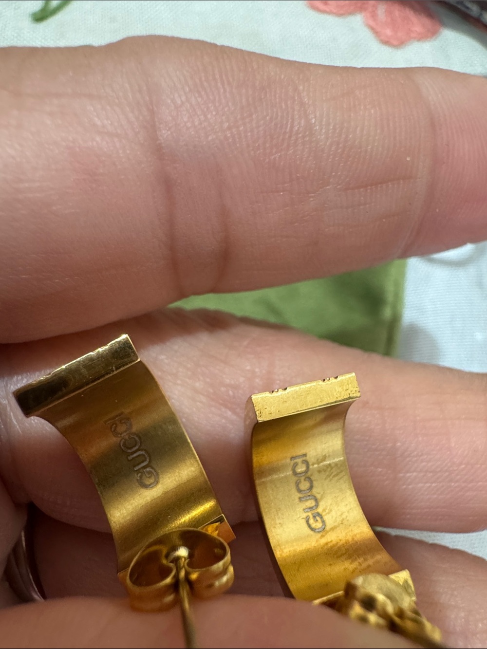 Gucci Gold-tone Branded Stud Earring - Picture 4 of 5